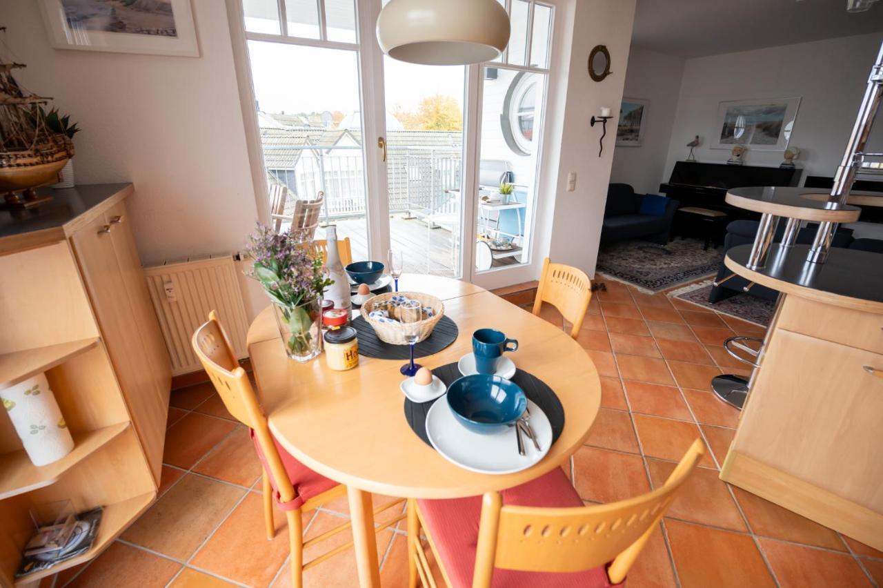 Villa Duene Mit Grosser Sonnenterrasse, Kamin, Wlan Und Tiefgarage Fuer 2-4 Personen Кюлунгсборн Экстерьер фото
